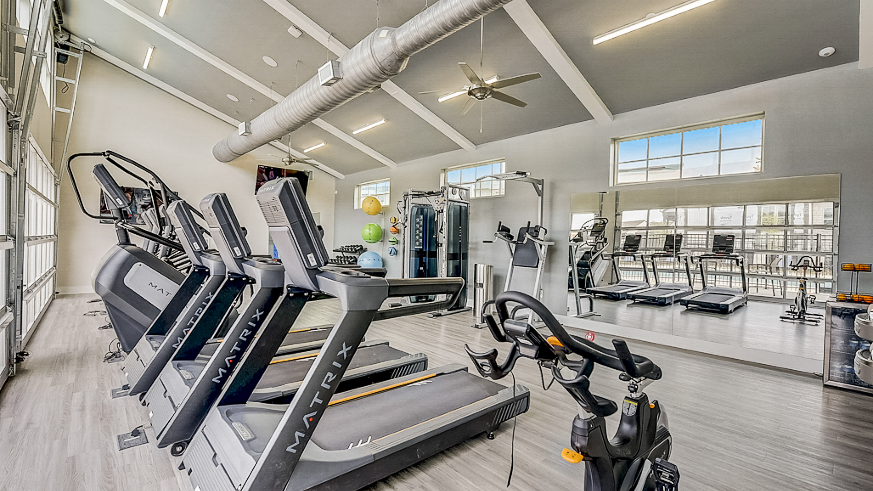 Photos of Springs at Grand Prairie Apartments in Grand Prairie, TX